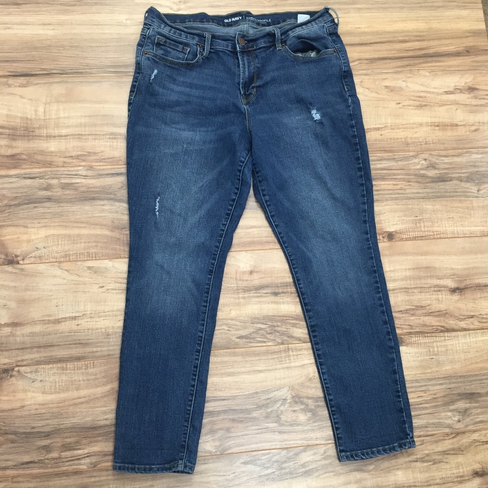 💎 OLD NAVY Mid-Rise Curvy Profile Distressed